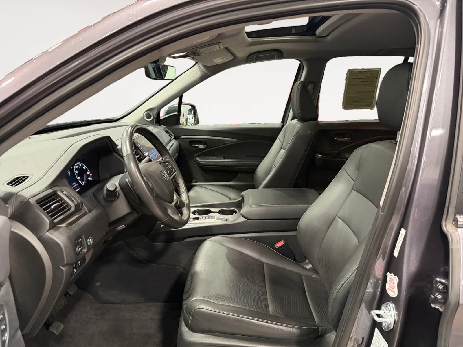 Used 2025 Honda Ridgeline RTL image 10