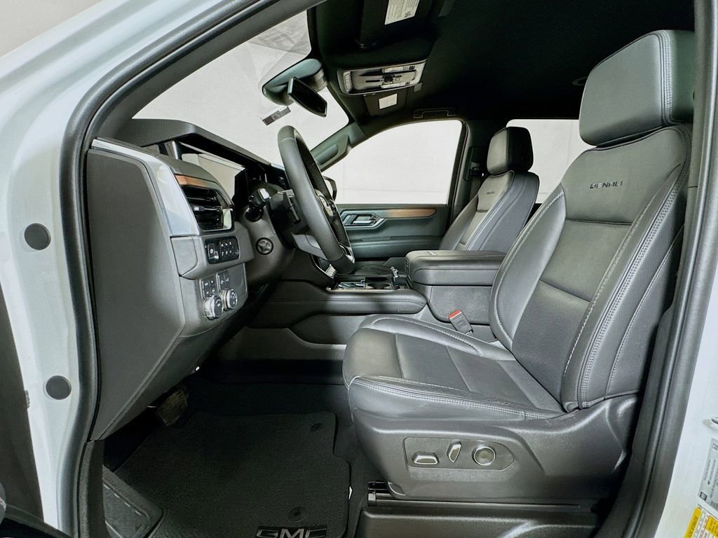 Certified 2025 GMC Yukon Denali image 20