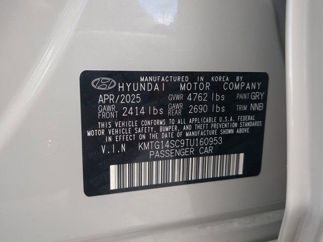 Used 2026 Genesis G70 2.5T image 31