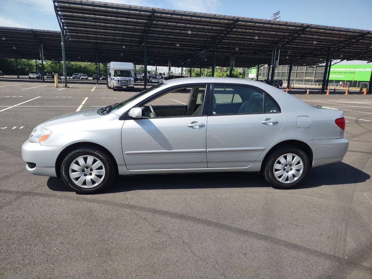 Used 2008 Toyota Corolla LE FWD image 2