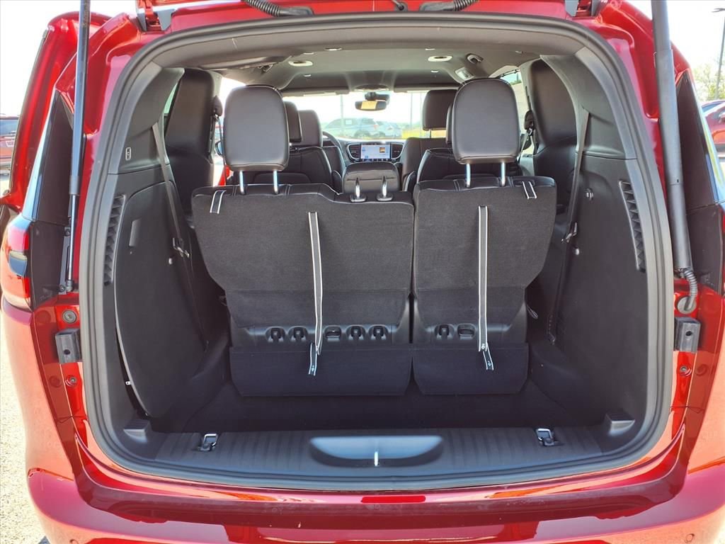 New 2026 Chrysler Pacifica Select image 28
