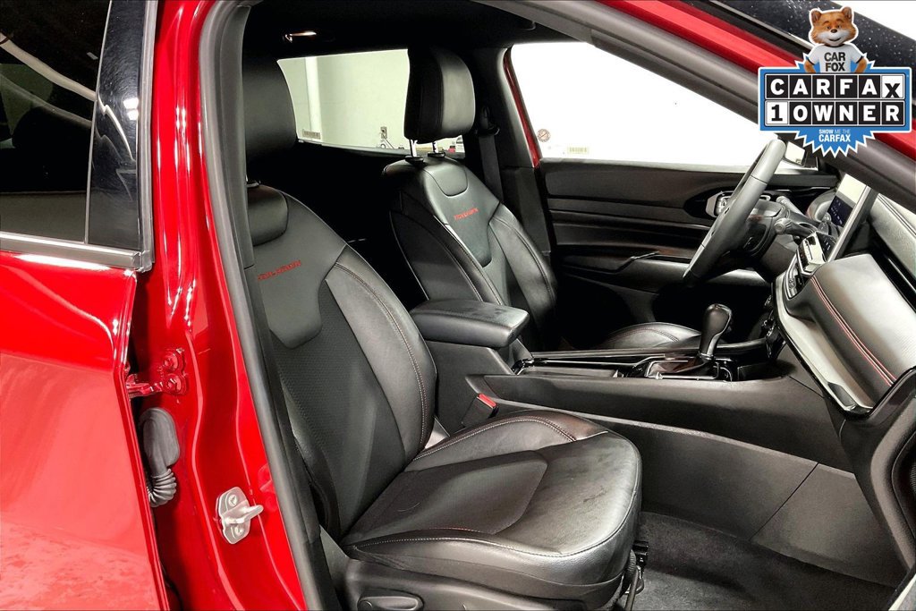 Used 2025 Jeep Compass Trailhawk AWD/4WD image 9