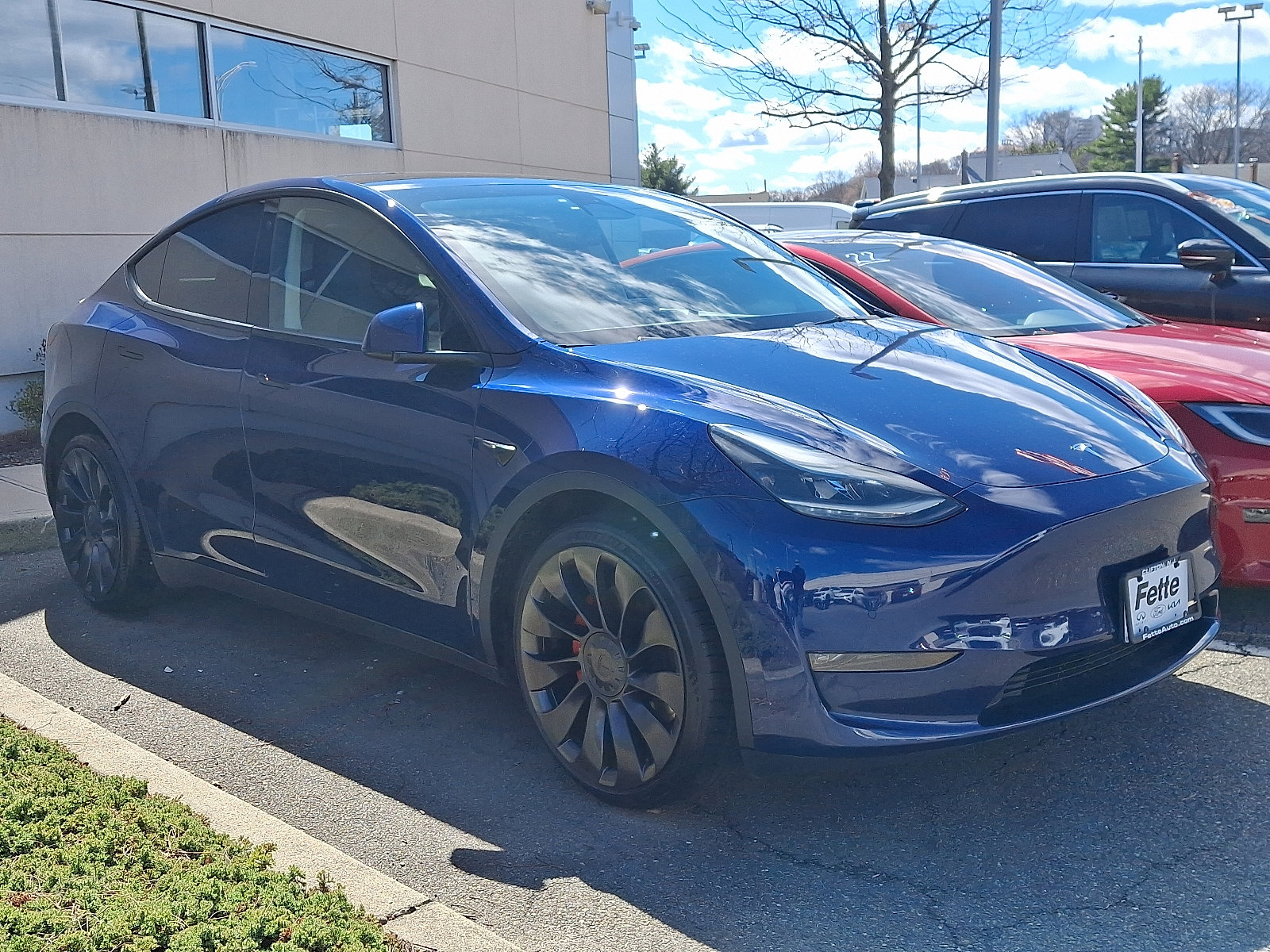 Used 2022 Tesla Model Y Performance image 3