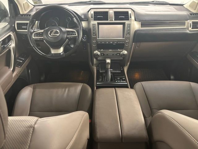 Used 2020 Lexus GX 460 Premium w/ Premium Package image 26
