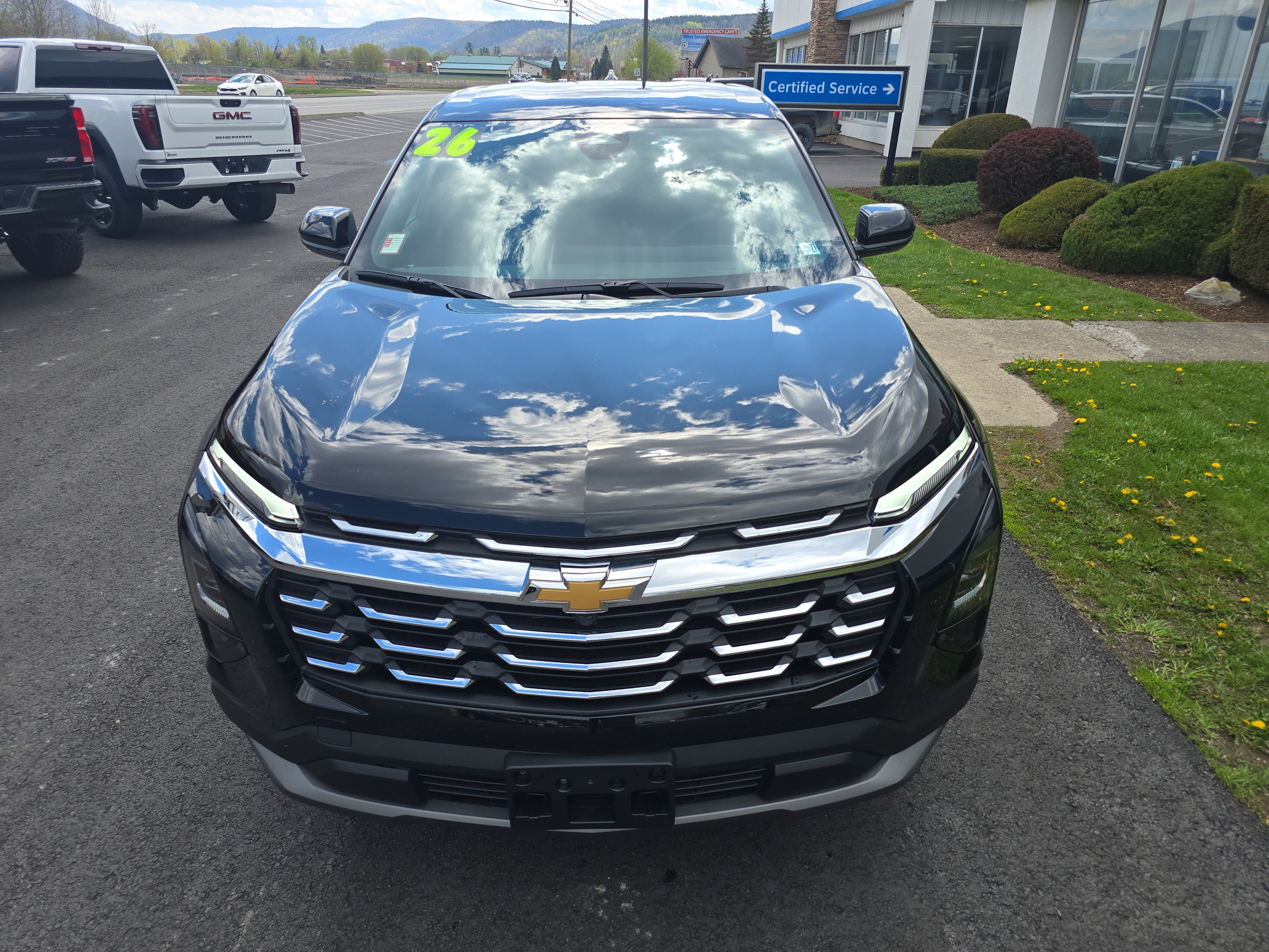New 2026 Chevrolet Equinox LT w/ Convenience Package II AWD/4WD image 9