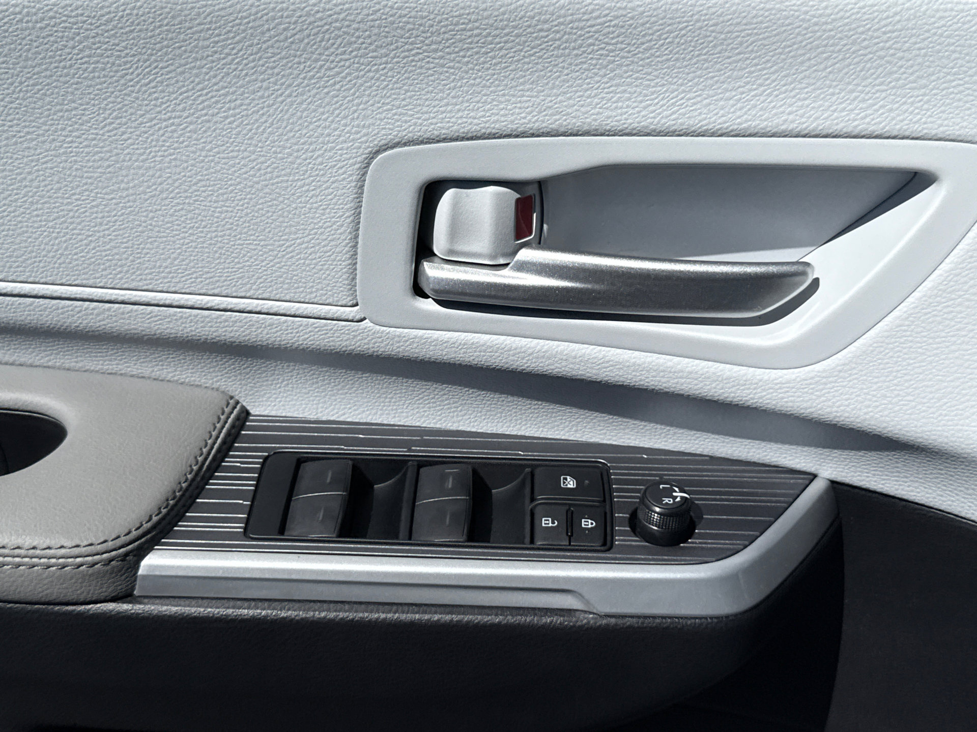 Certified 2026 Toyota Sienna XLE image 29