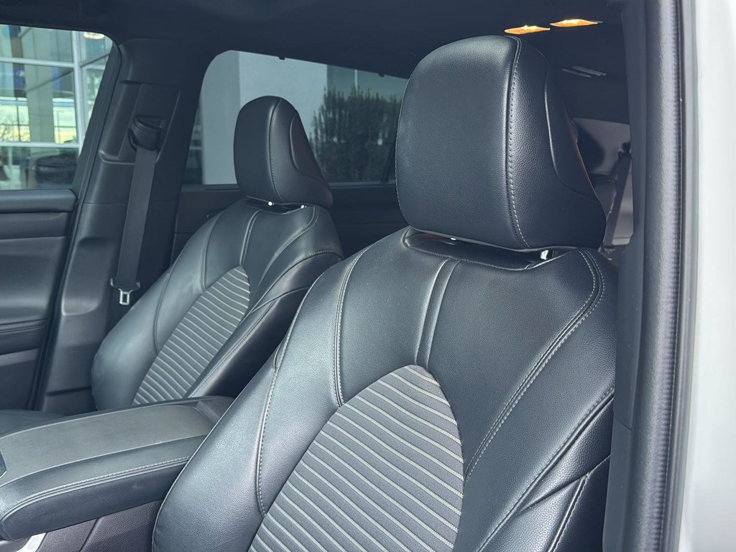 Used 2022 Toyota Highlander XSE image 26