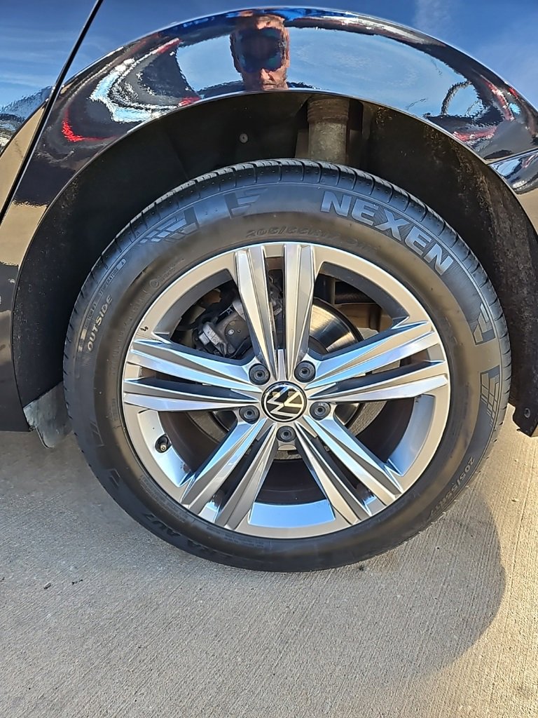 Used 2024 Volkswagen Jetta SE image 9