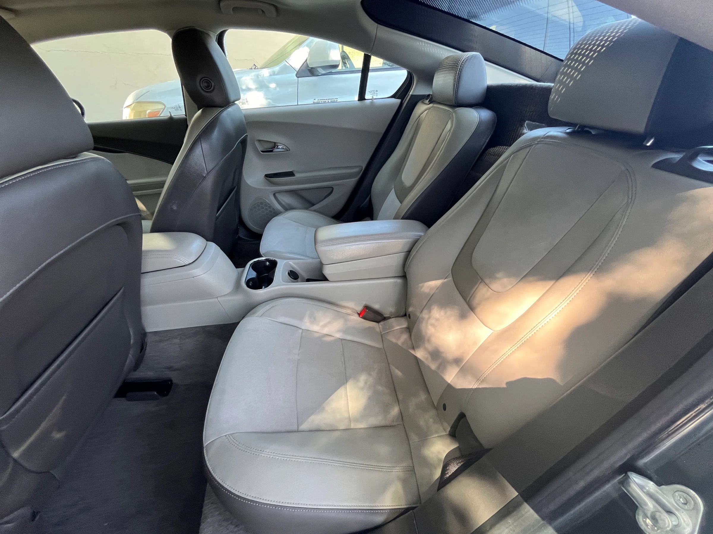 Used 2013 Chevrolet Volt Premium w/ Premium Trim Package FWD image 20