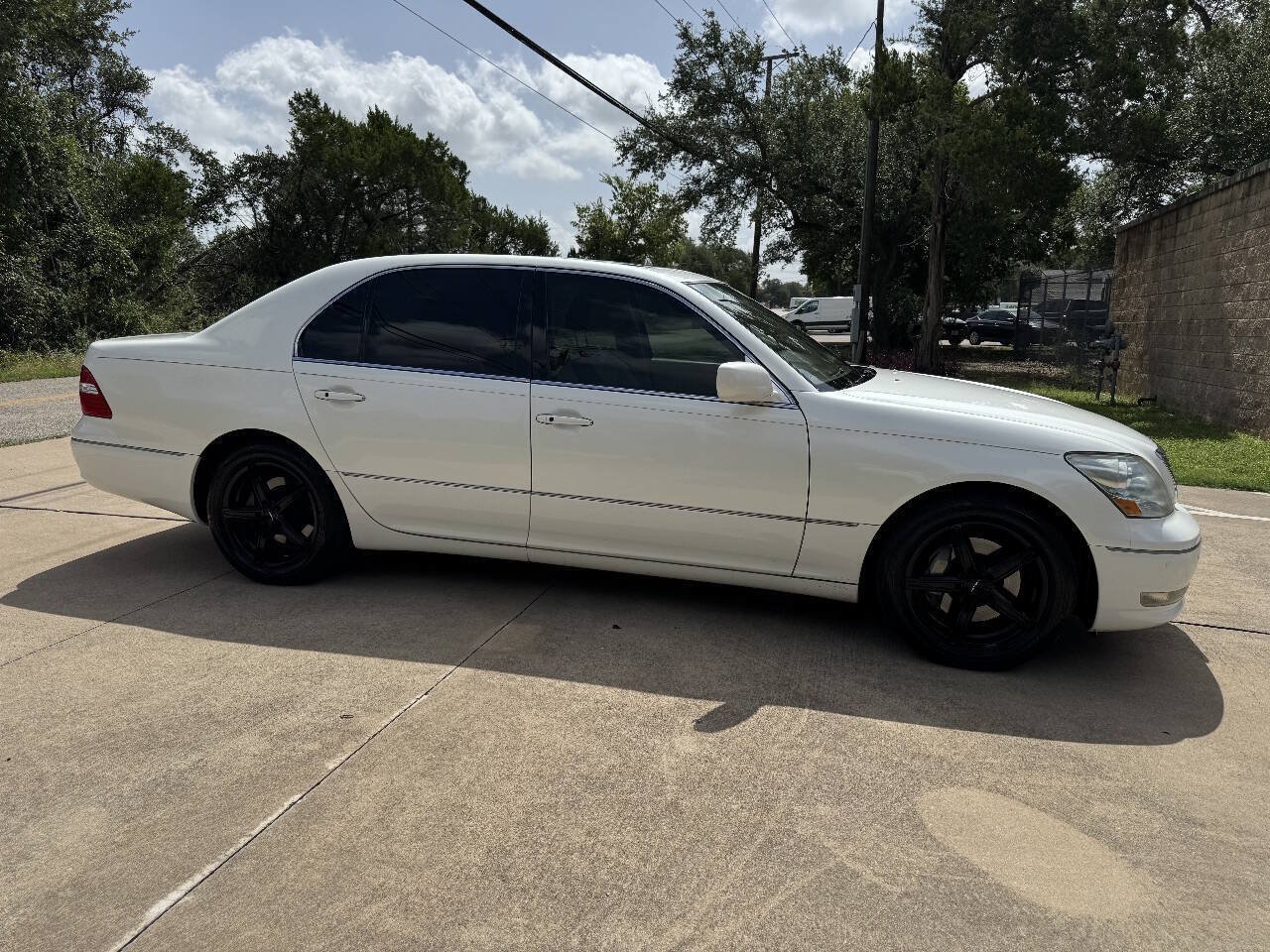 Used 2004 Lexus LS 430 RWD image 15