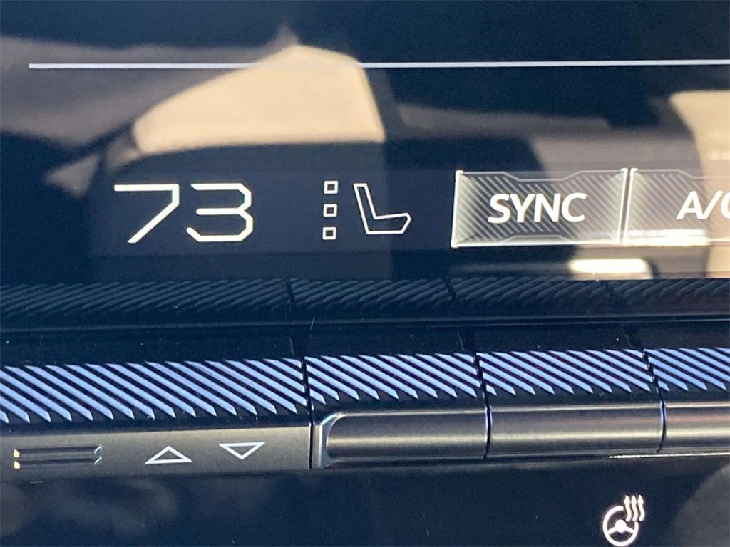 New 2026 GMC Hummer EV SUV w/ LPO, Dark Essentials Package image 20