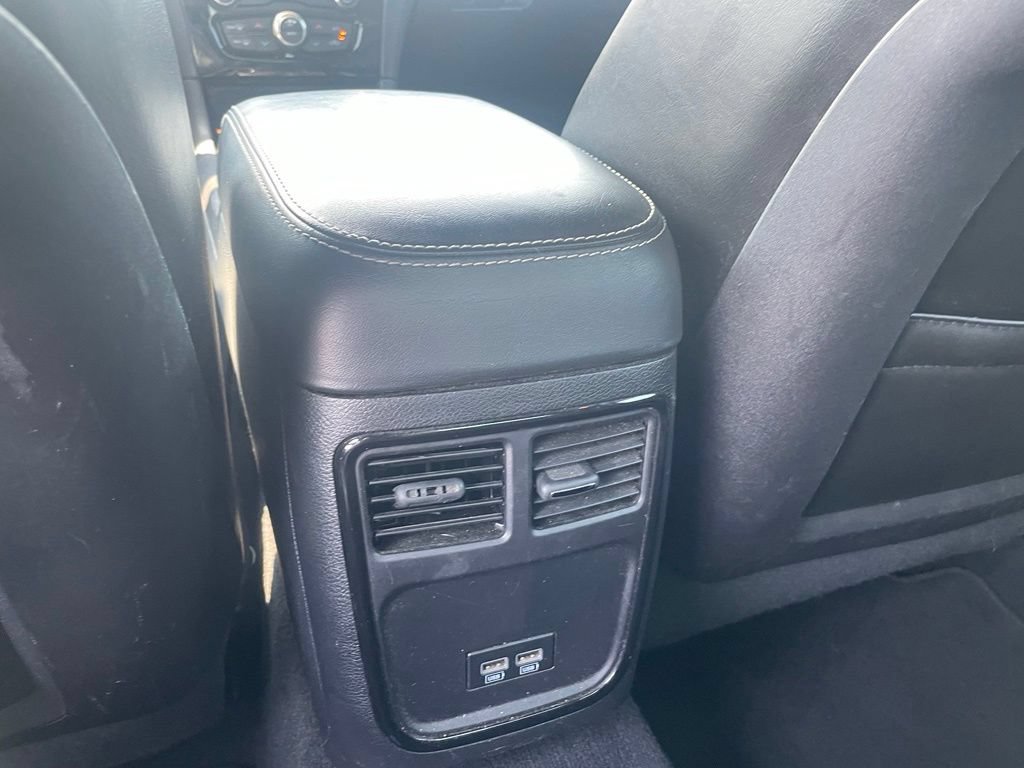 Used 2021 Chrysler 300 S RWD image 27