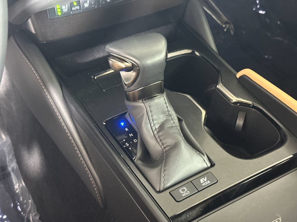 Used 2024 Lexus ES 300h w/ Premium Package FWD image 32