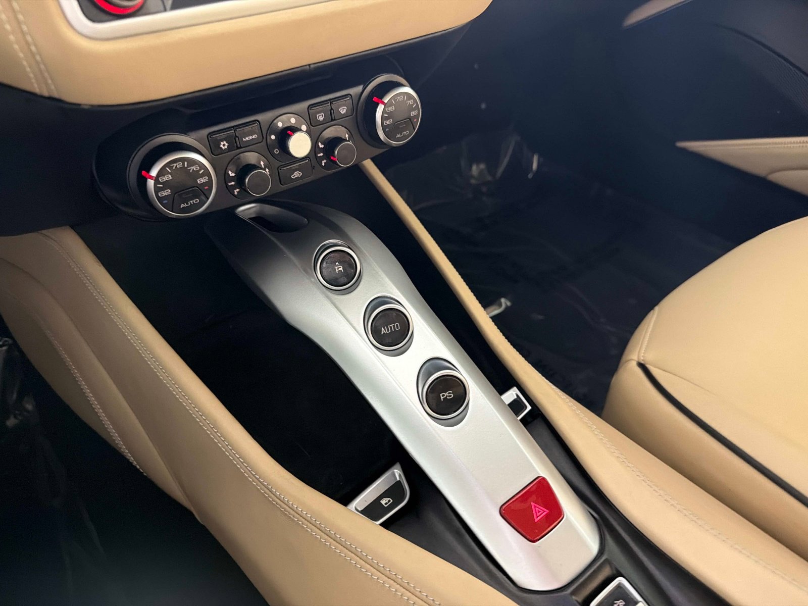 Used 2016 Ferrari California T image 35