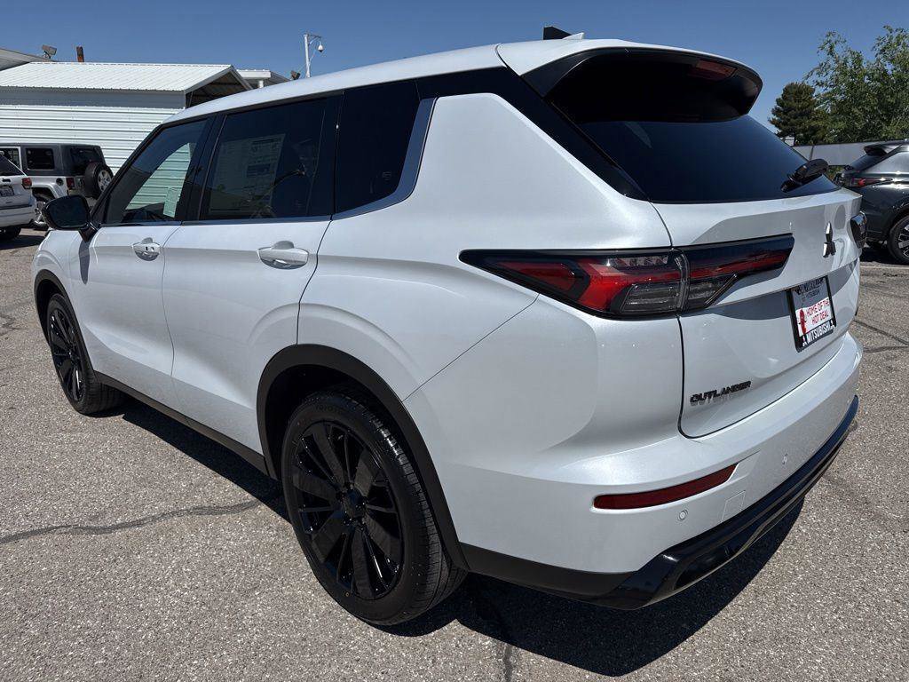 New 2026 Mitsubishi Outlander LE FWD image 6