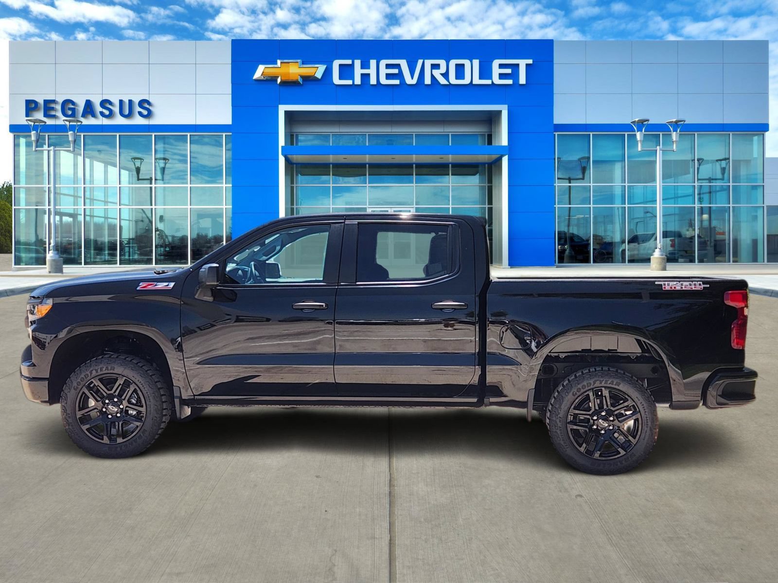New 2026 Chevrolet Silverado 1500 Custom Trail Boss AWD/4WD image 3