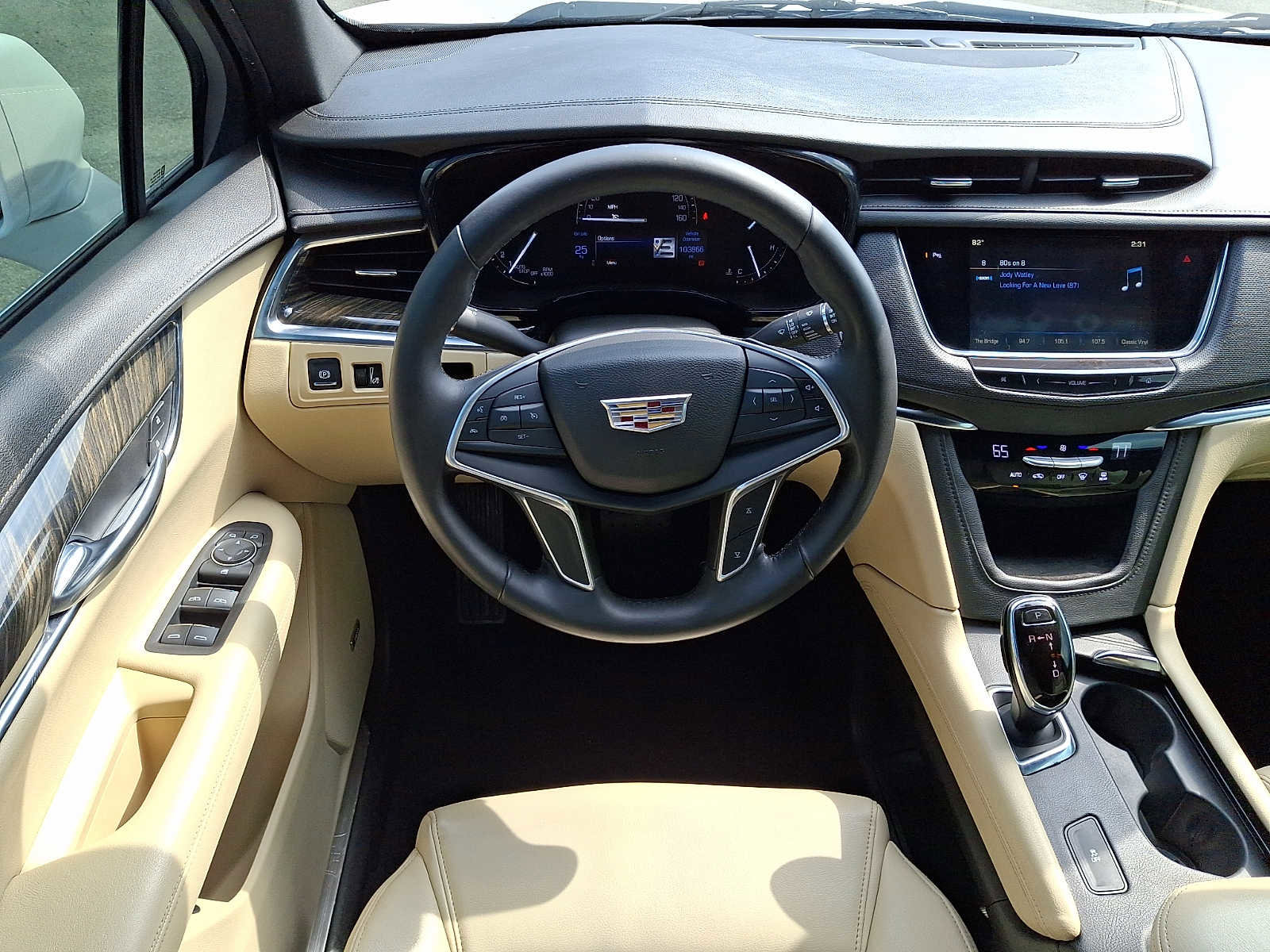 Used 2017 Cadillac XT5 FWD image 12