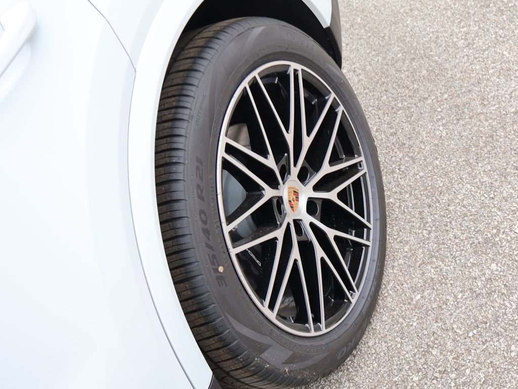 New 2026 Porsche Cayenne AWD/4WD image 38