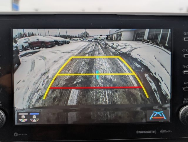 Used 2022 Toyota RAV4 XLE w/ Convenience Package image 24