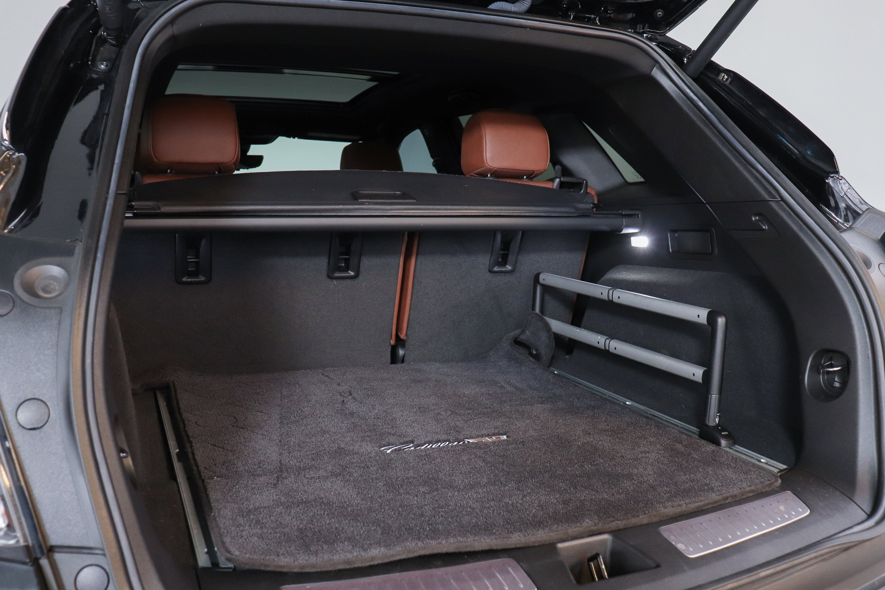 Used 2023 Cadillac XT5 Sportv w/ Technology Package image 9