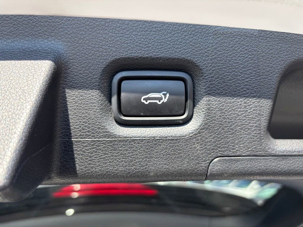 Used 2023 Hyundai Santa Fe SEL AWD/4WD image 25