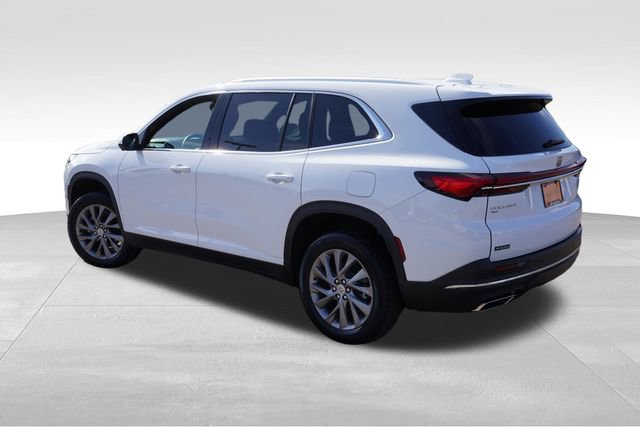 Used 2025 Buick Enclave Preferred image 8