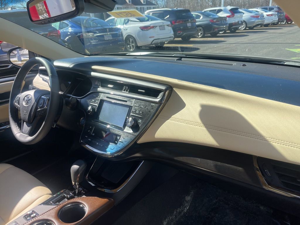 Used 2018 Toyota Avalon XLE Premium w/ Carpet Mat Package image 13