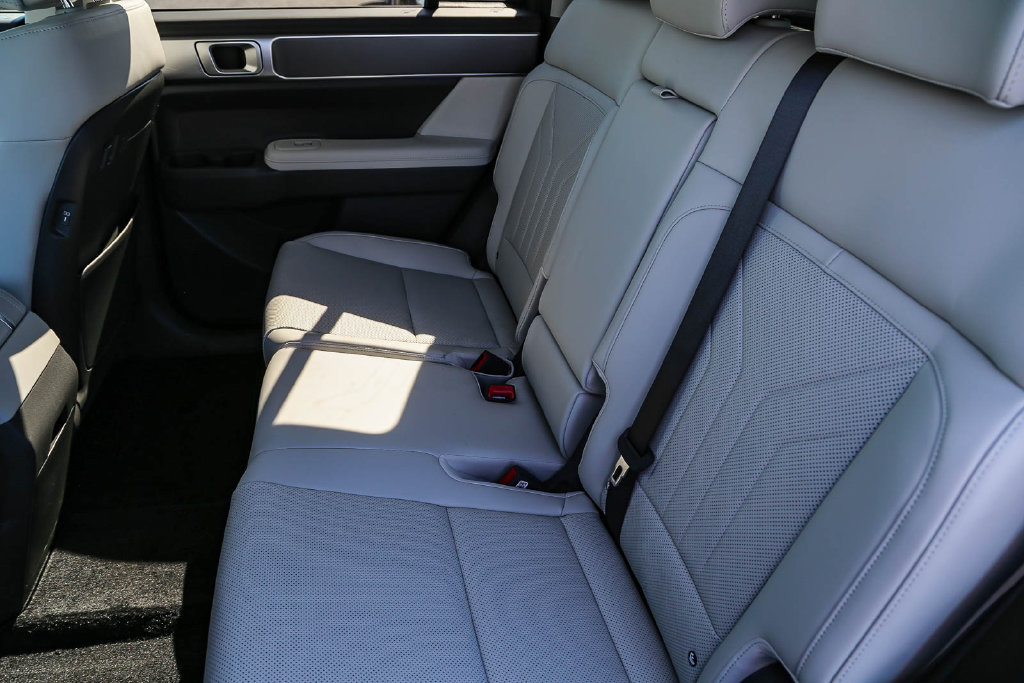 Certified 2026 Hyundai Santa Fe SEL AWD/4WD image 18
