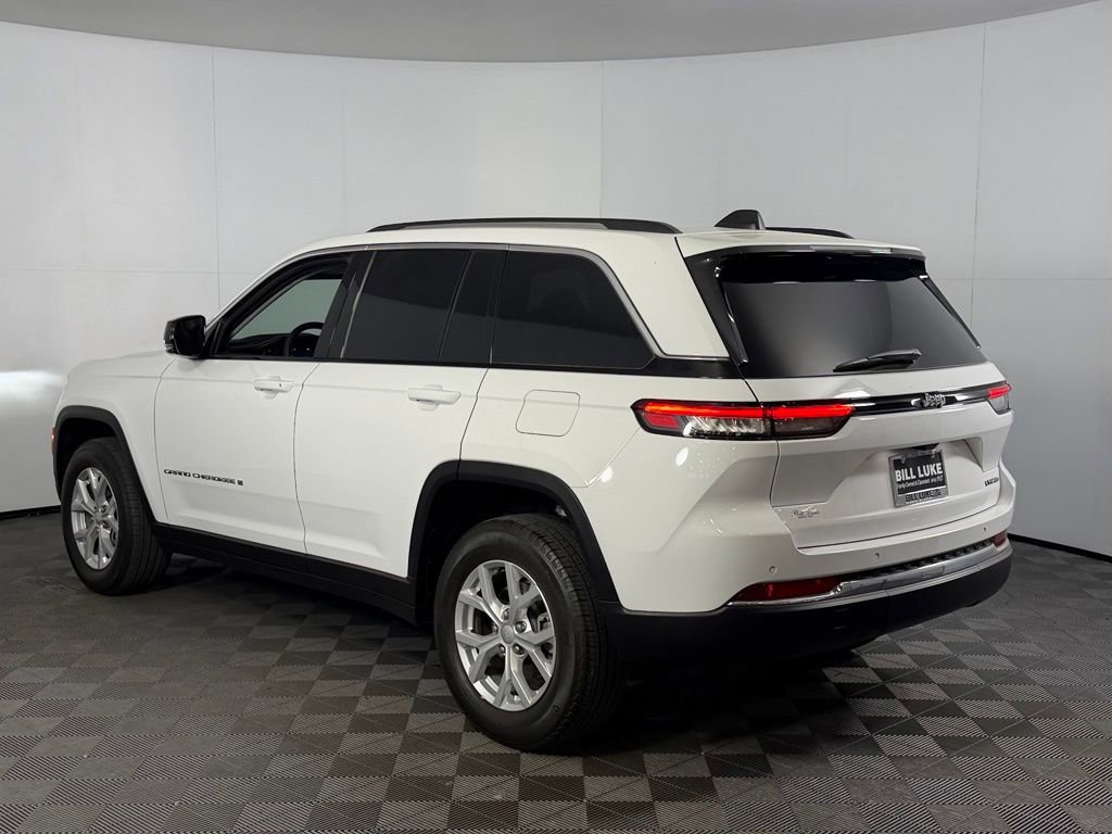 Certified 2023 Jeep Grand Cherokee Limited w/ Trailer Tow Prep Group (B) RWD image 7
