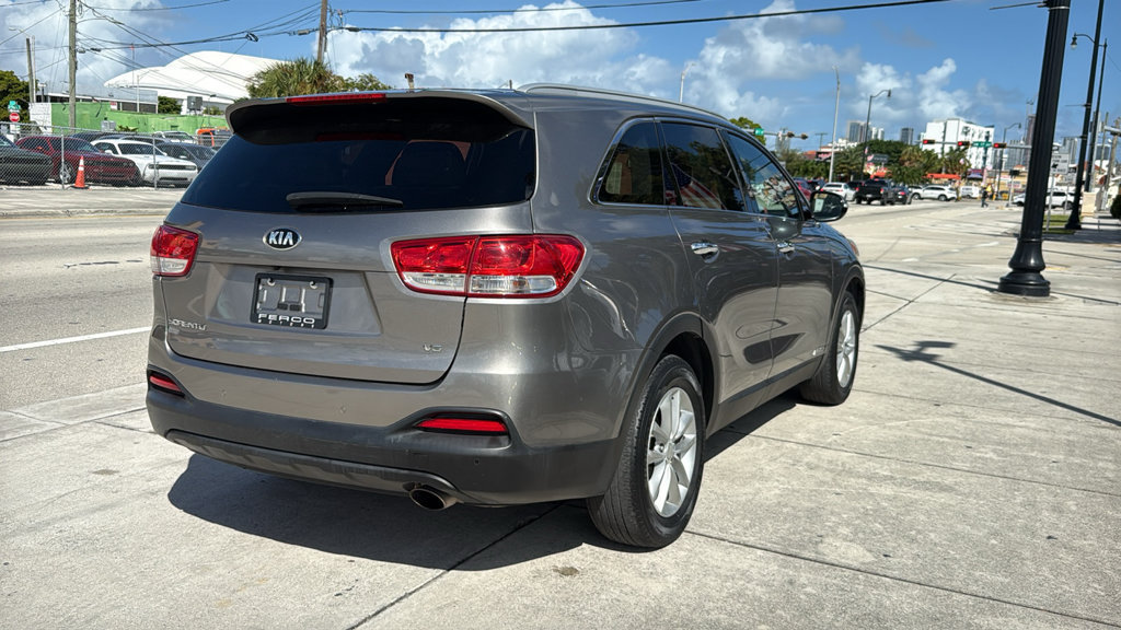 Used 2016 Kia Sorento LX w/ LX Convenience Package AWD/4WD image 14