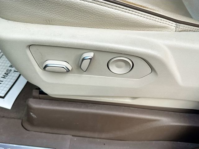 Used 2023 GMC Yukon XL Denali image 38