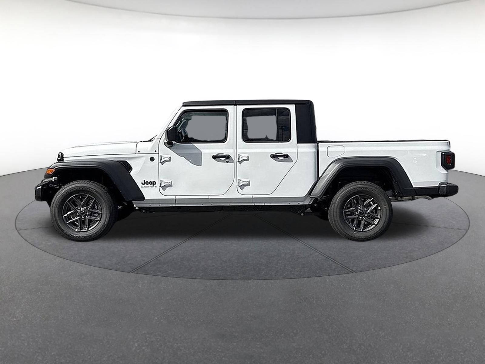New 2025 Jeep Gladiator Sport image 2