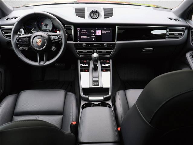 Used 2025 Porsche Macan S AWD/4WD image 25