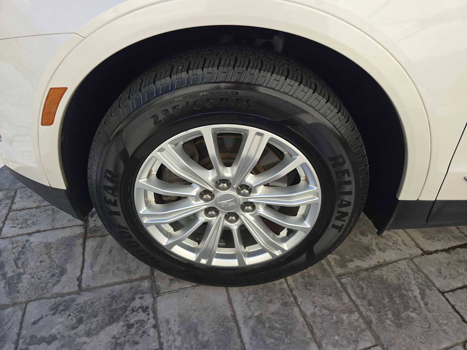 Used 2017 Cadillac XT5 FWD image 9