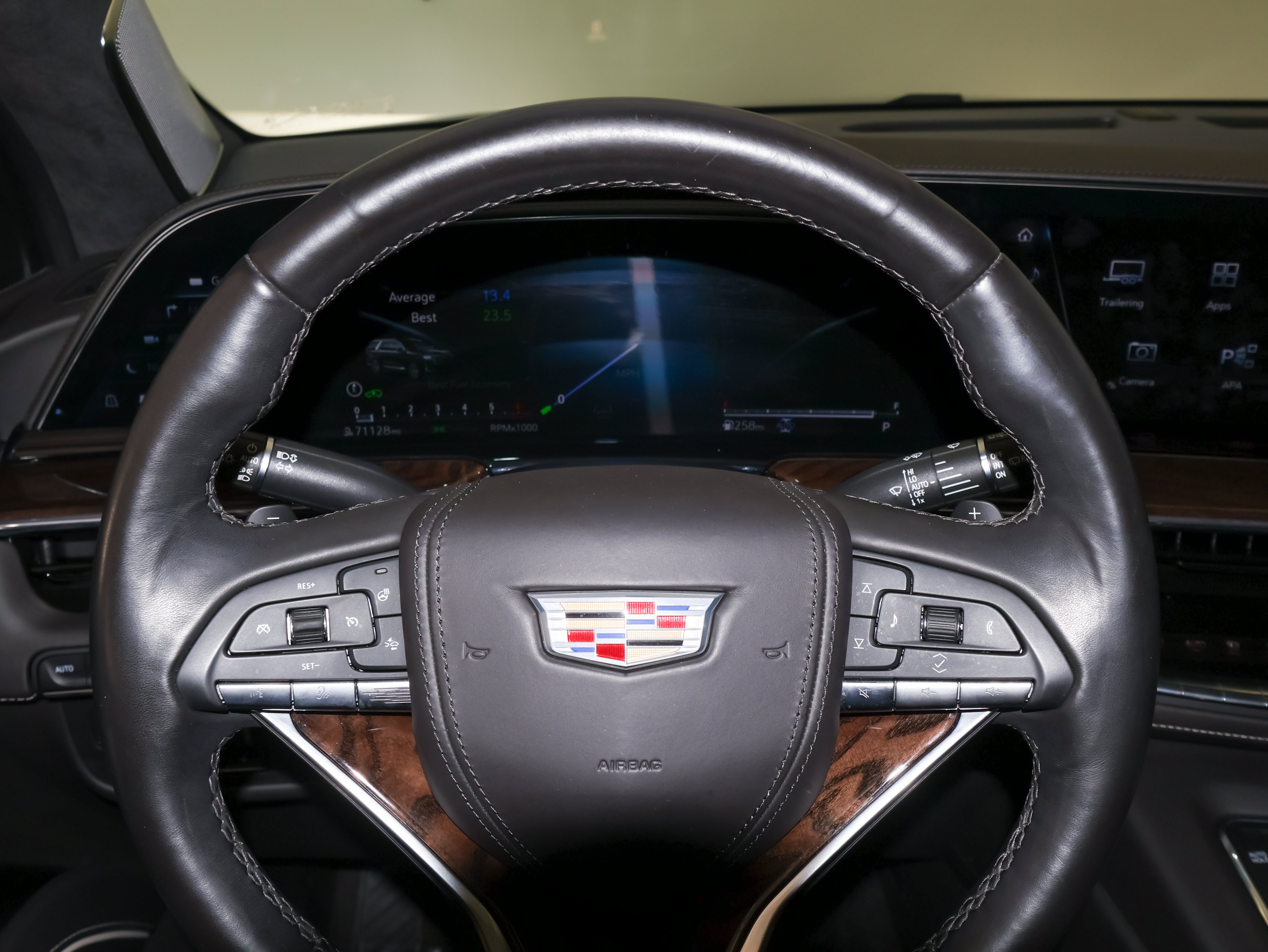 Used 2022 Cadillac Escalade Sport Platinum w/ LPO, ONYX Package AWD/4WD image 34