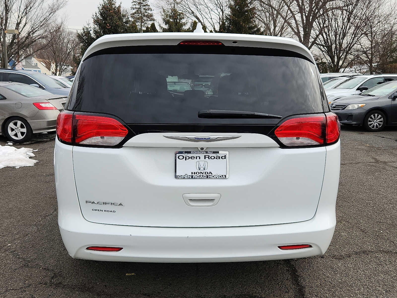 Used 2017 Chrysler Pacifica LX image 5