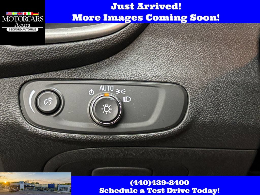 Used 2017 Chevrolet Trax LT w/ Sun & Sound Package FWD image 30