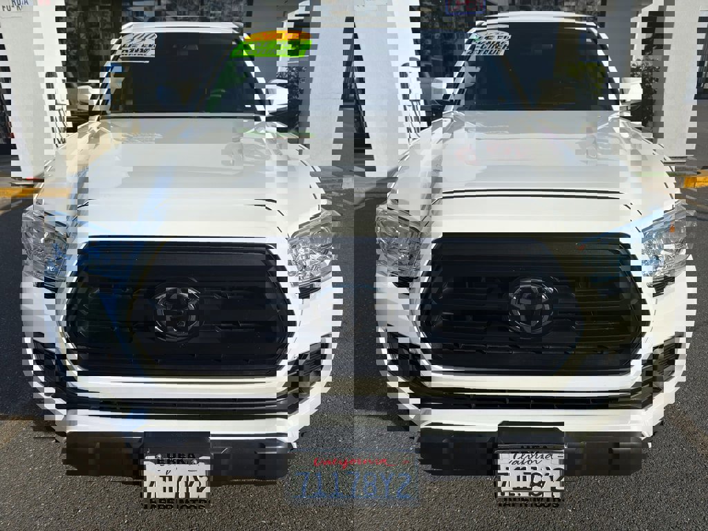 Used 2020 Toyota Tacoma SR image 9
