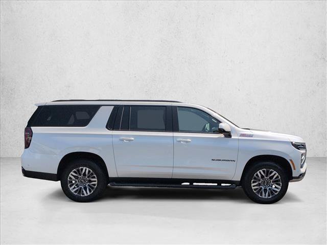 Used 2025 Chevrolet Suburban Z71 AWD/4WD image 4