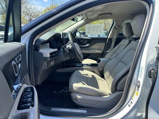 Used 2024 Lincoln Corsair AWD w/ Equipment Group 101A image 19
