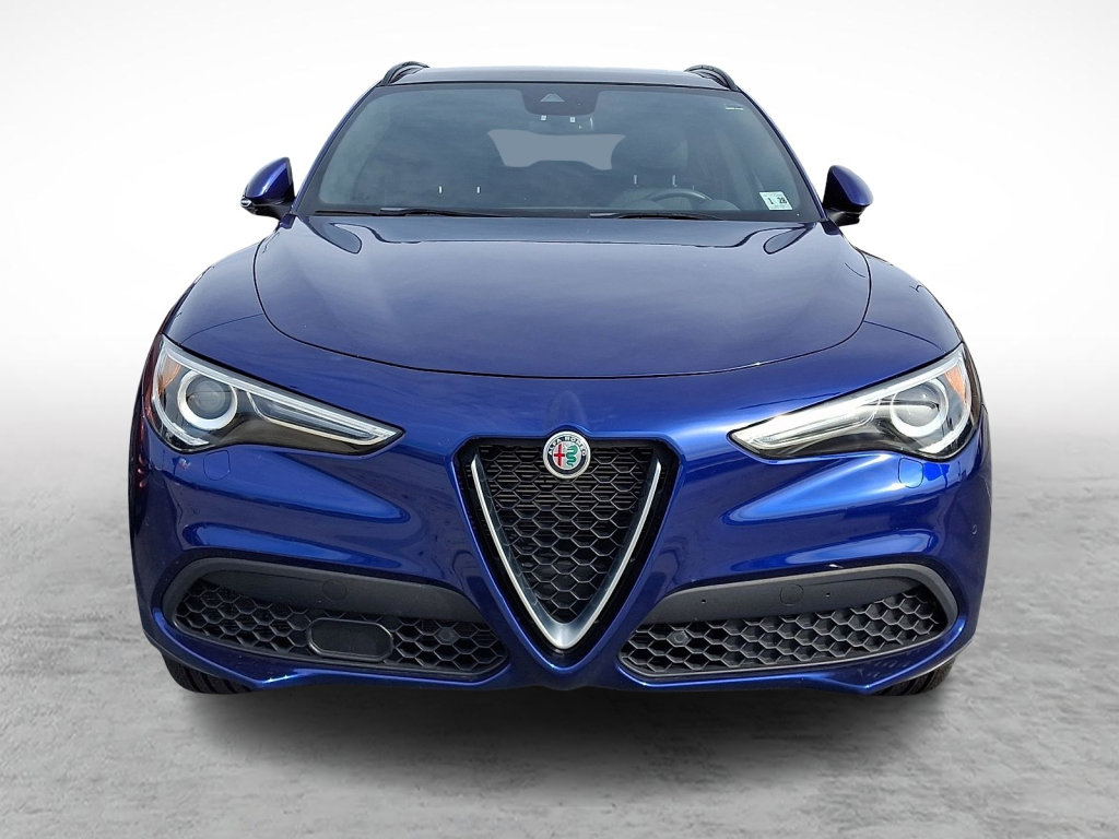 Used 2022 Alfa Romeo Stelvio Ti w/ Active Assist Plus Package image 2