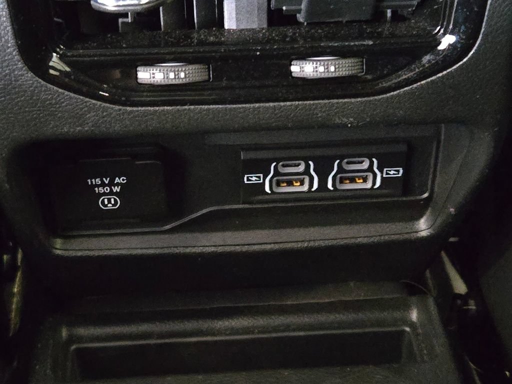 Used 2023 Jeep Grand Cherokee L Laredo AWD/4WD image 19