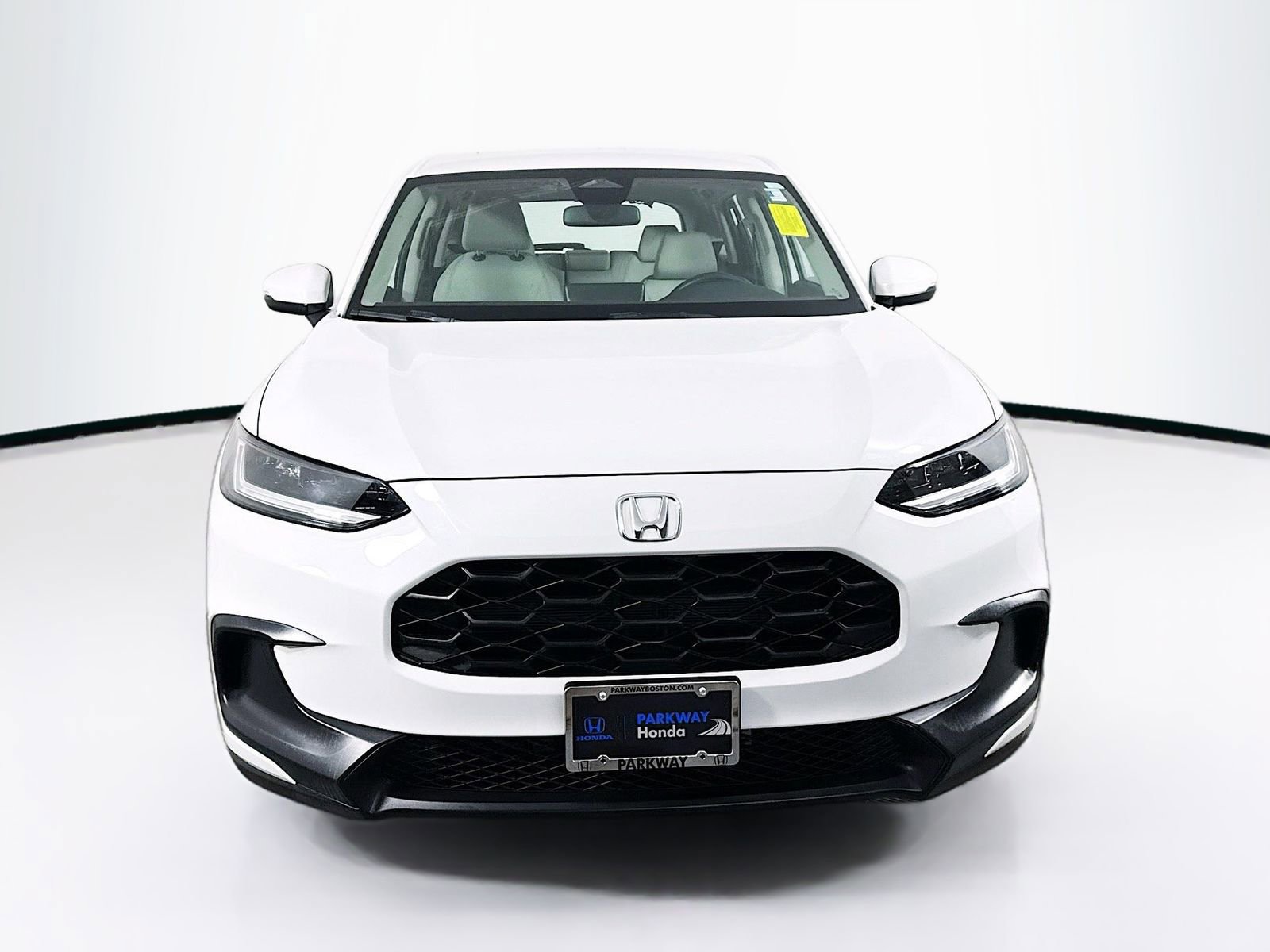 Used 2024 Honda HR-V LX image 2