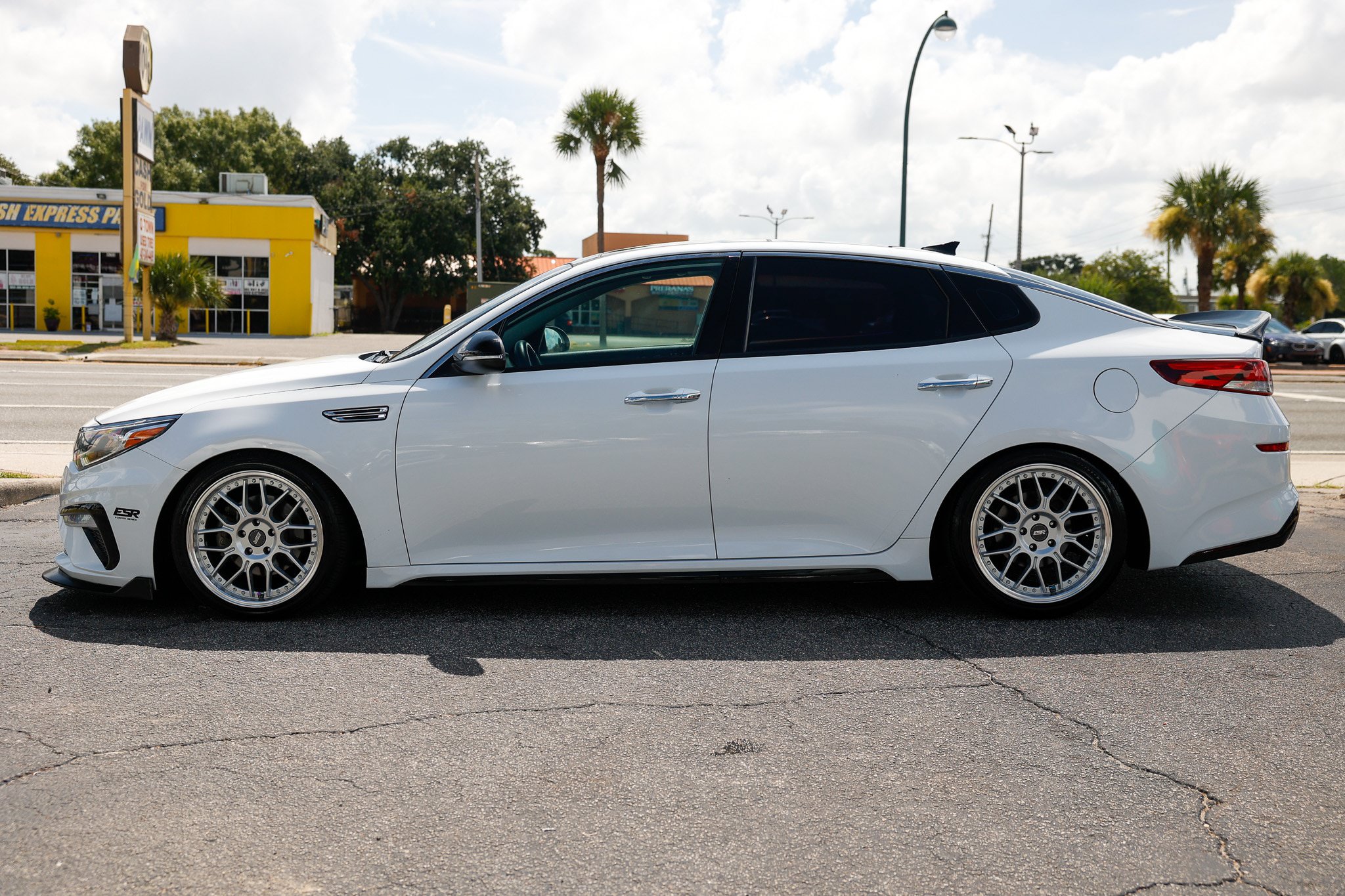 Used 2020 Kia Optima SE FWD image 4