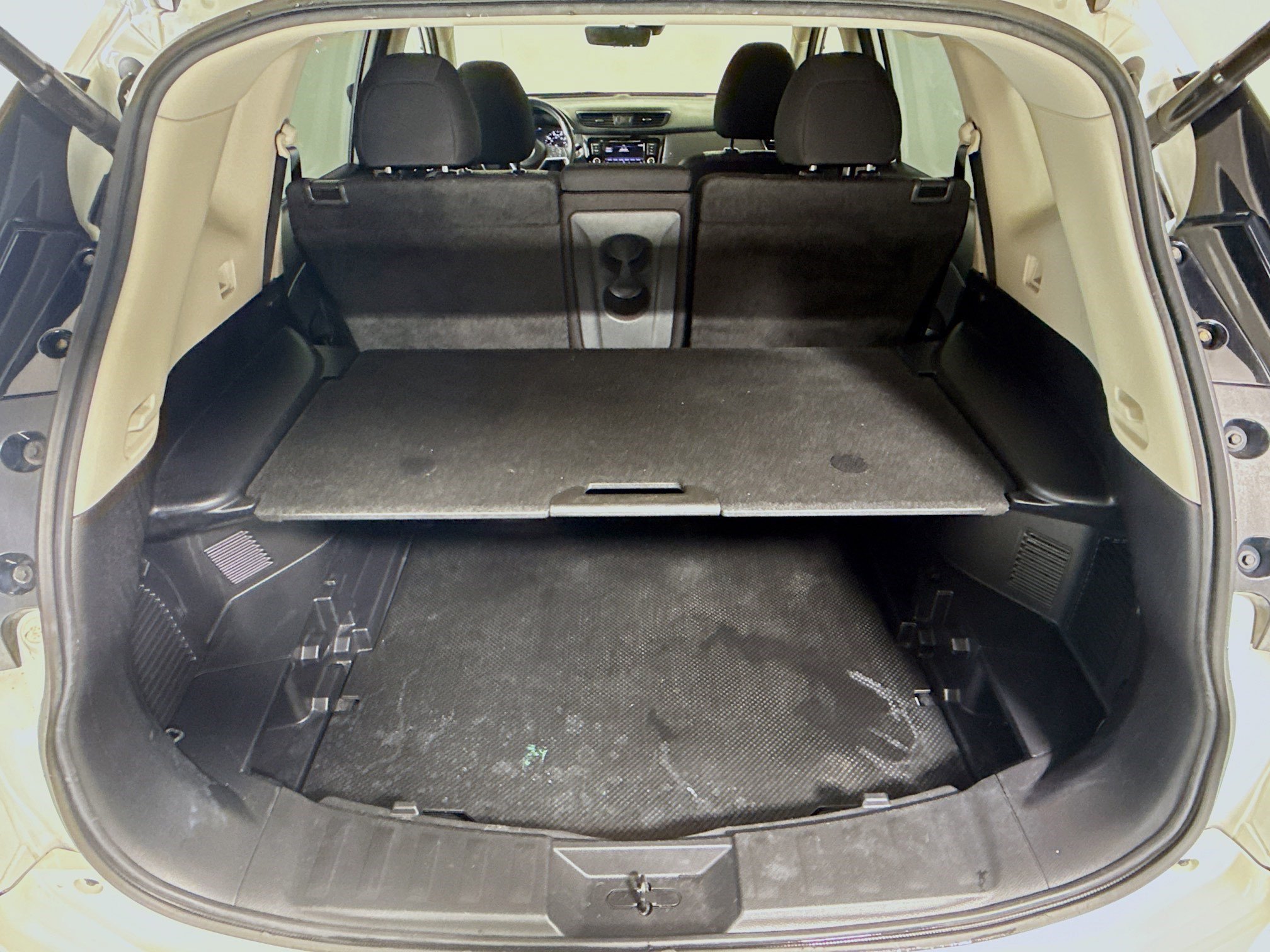 Used 2019 Nissan Rogue SV image 35