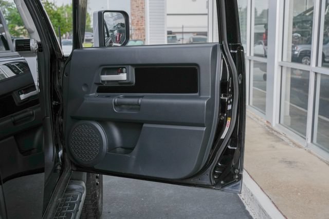 Used 2014 Toyota FJ Cruiser 4WD w/ Upgrade Package image 30