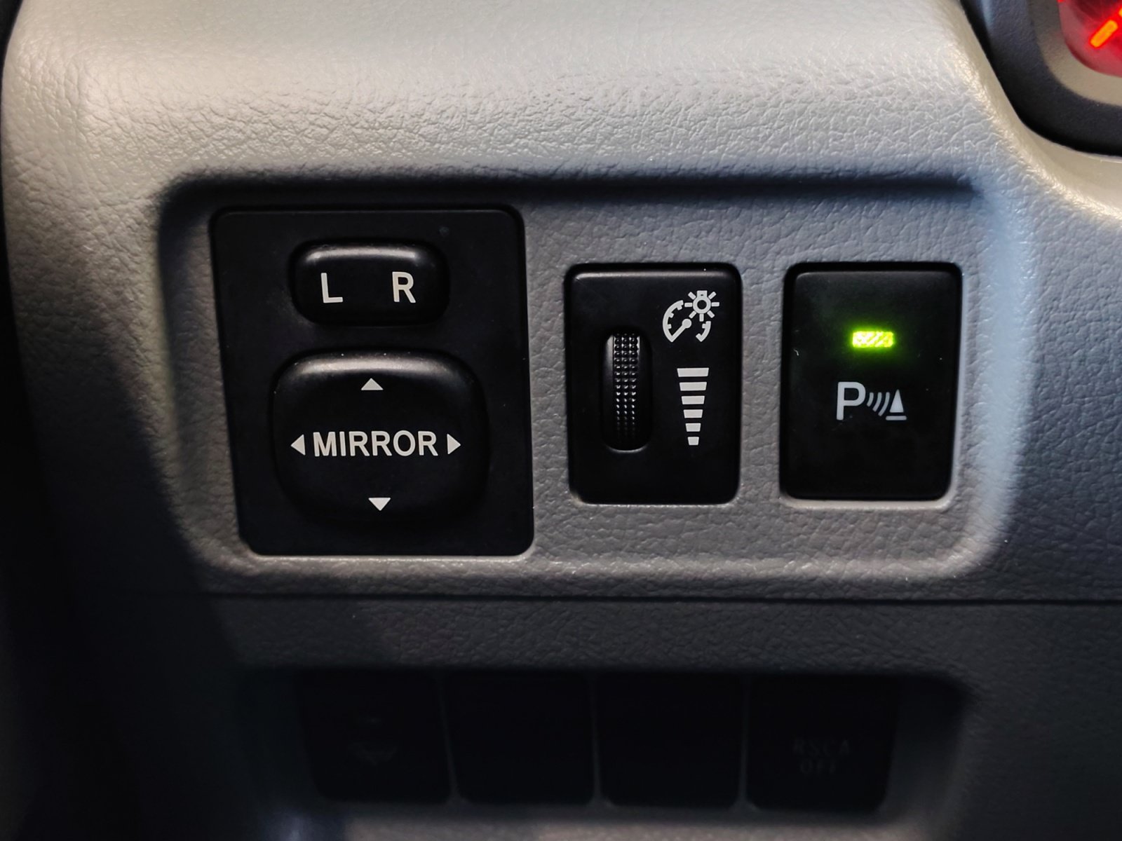 Used 2012 Toyota 4Runner SR5 AWD/4WD image 22