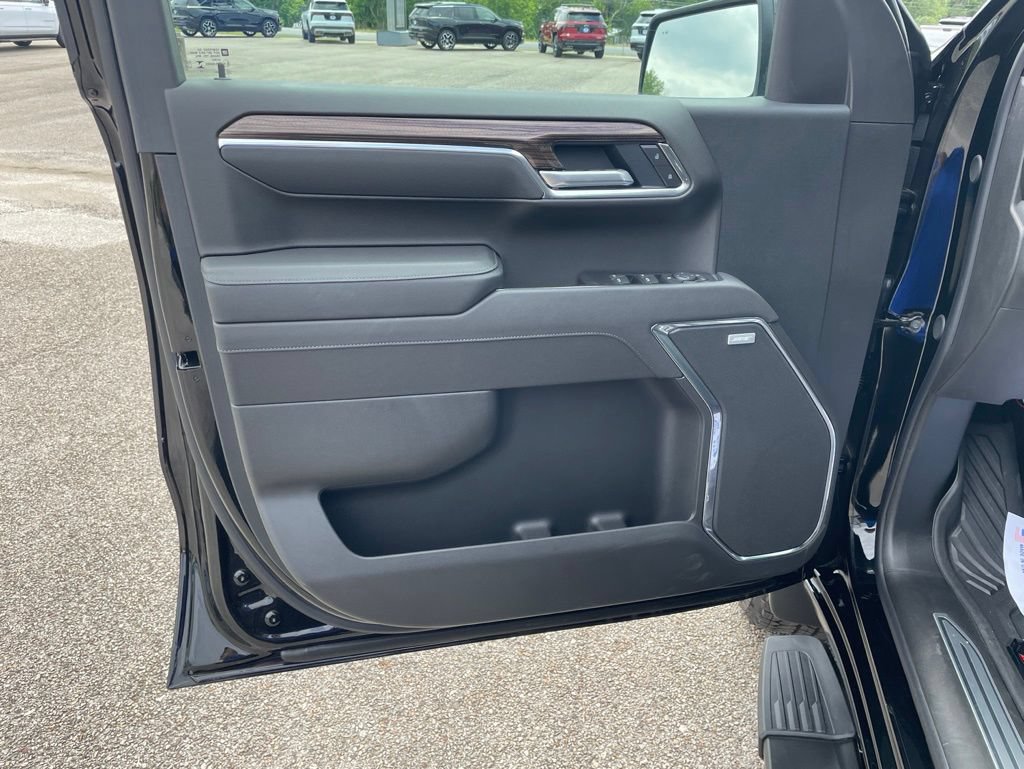 New 2026 Chevrolet Silverado 1500 LT Trail Boss w/ Safety Package AWD/4WD image 18