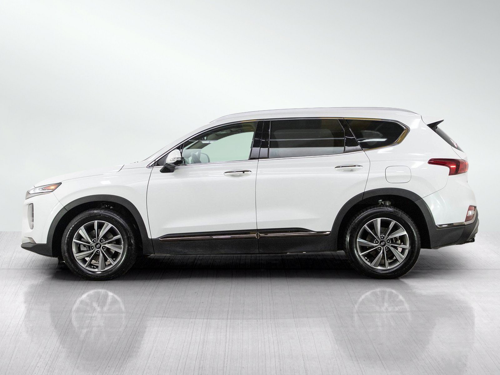 Used 2020 Hyundai Santa Fe Limited AWD/4WD image 2