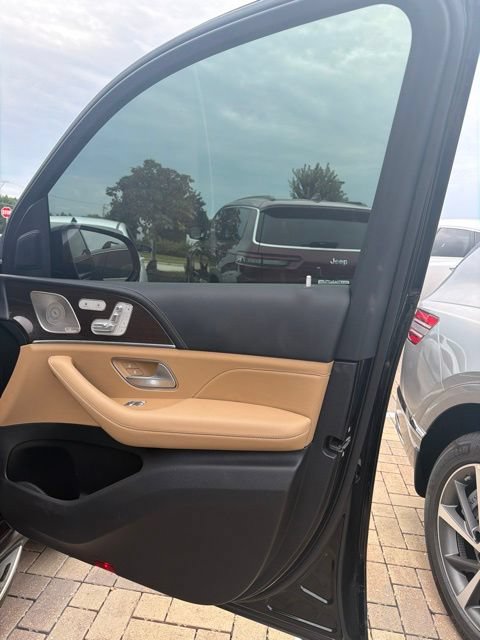 Used 2024 Mercedes-Benz GLS 450 4MATIC w/ AMG Line Exterior image 19